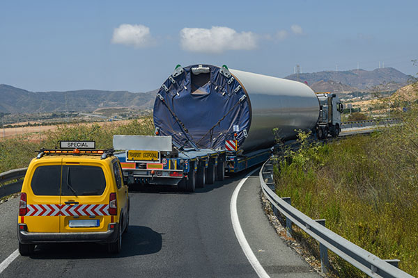 Delivery of oversized cargo